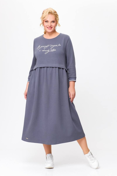 Трикотажное платье с декоративной печатью и сборкой по верхнему срезу Swallow 696 графит - фото 1