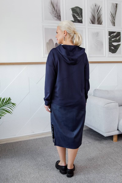 Демисезонное узкое платье с капюшоном и асимметрией ASV 2487 темно-синий - фото 7