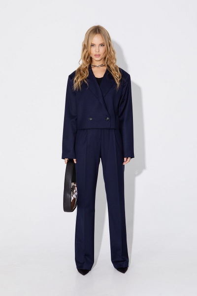 Костюм дво́йка из жакета оверсайз и широких брюк из вискозы PiRS 4982 синий - фото 8
