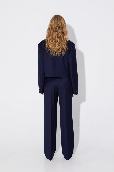 Костюм дво́йка из жакета оверсайз и широких брюк из вискозы PiRS 4982 синий - фото 7