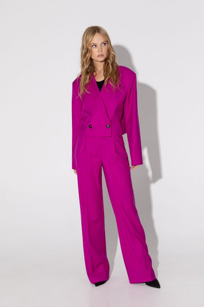 Демисезонный костюм-двойка из укороченного жакета и палаццо PiRS 4982 фуксия - фото 8