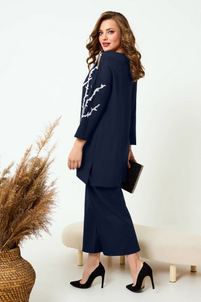 Трикотажное платье с вышивкой по переду и карманами AGATTI 5023 - фото 5