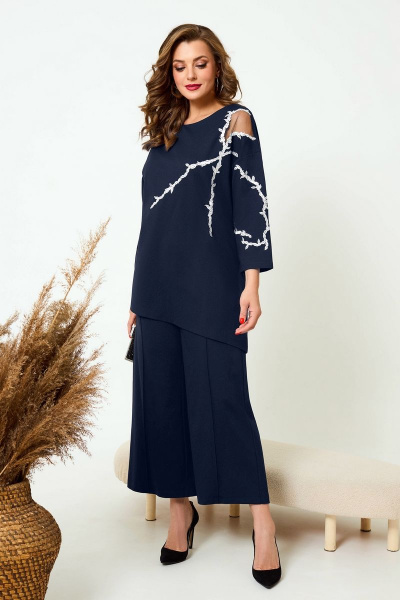 Трикотажное платье с вышивкой по переду и карманами AGATTI 5023 - фото 2