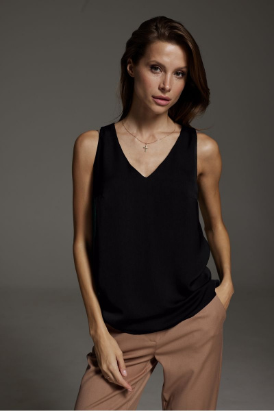 Черный топ из искусственного шелка с V-образным вырезом DAVA 4196 черный - фото 3