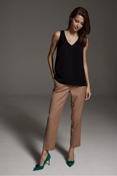 Черный топ из искусственного шелка с V-образным вырезом DAVA 4196 черный - фото 2