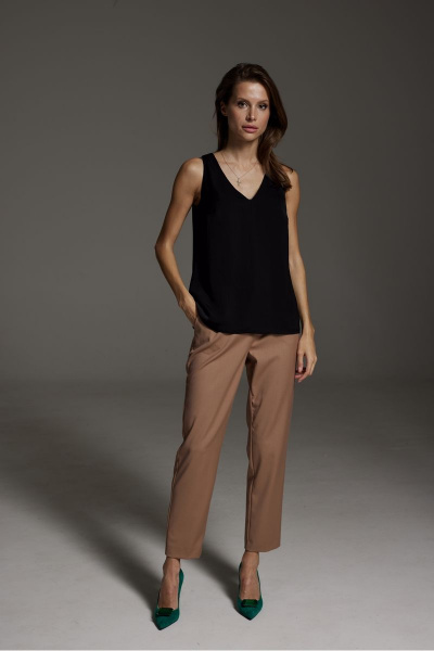 Черный топ из искусственного шелка с V-образным вырезом DAVA 4196 черный - фото 1