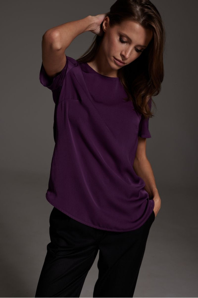 Блузка из шелка с разрезом и коротким рукавом DAVA 4195 фиолет - фото 2