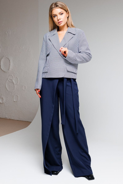 Жакет и брюки с декоративными клапанами и притачным поясом Ambera Style 2050 синий - фото 7