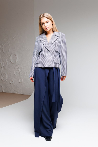 Жакет и брюки с декоративными клапанами и притачным поясом Ambera Style 2050 синий - фото 3