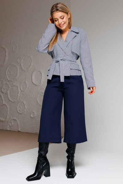 Жакет с поясом и кюлоты прямого силуэта из текстиля Amberа Style 2051 синий - фото 11