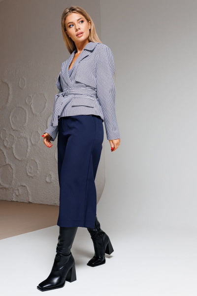 Жакет с поясом и кюлоты прямого силуэта из текстиля Amberа Style 2051 синий - фото 5