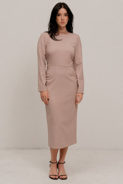 Платье миди прилегающего силуэта с сборкой и молнией JRSy 2369 бежевый - фото 1