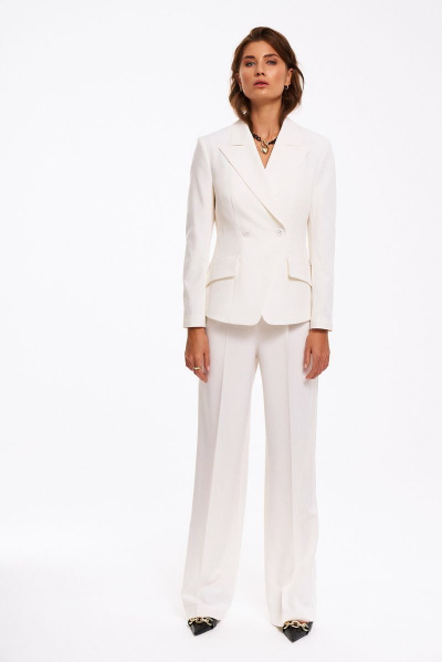 Нарядный приталенный жакет и комбинезон из текстиля KaVaRi 8014.1 белый - фото 2