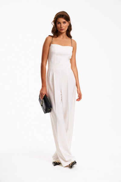 Нарядный белый комбинезон с цепочками и брюками KaVaRi 3006.1 белый - фото 3