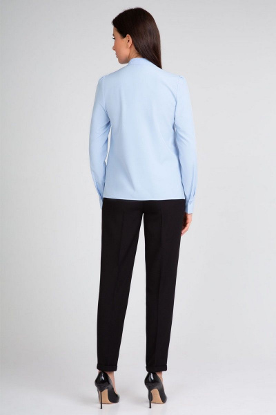 Деловая блузка из текстиля с воротником-стойкой IVARI 405 голубой - фото 6