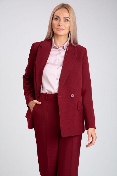 Красный костюм-двойка с талиевыми рельефами и карманами IVARI 10609 бордо - фото 7