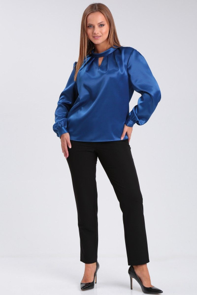 Блуза прямого силуэта из атласной ткани с капелькой Angelina & Сompany 907 - фото 5