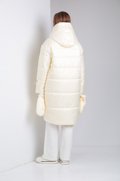 Лёгкое демисезонное пальто из плащёвой ткани с капюшоном Диомант 1925 экрю - фото 11