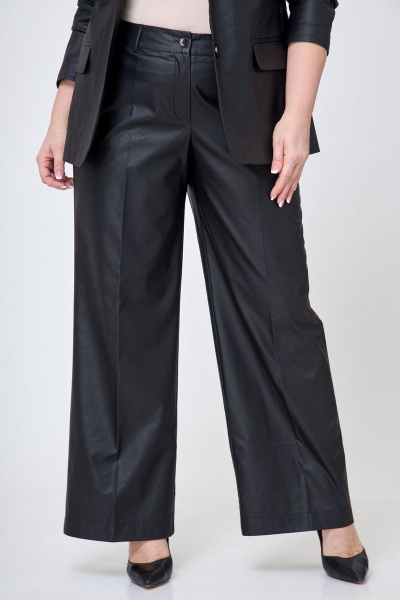 Демисезонные брюки палаццо из экокожи с карманами БелЭльСтиль 601-2_88_22 черная экокожа - фото 3