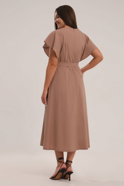 Платье приталенное из текстиля с карманами и V-образной горловиной Панда 143680w бежевый - фото 2