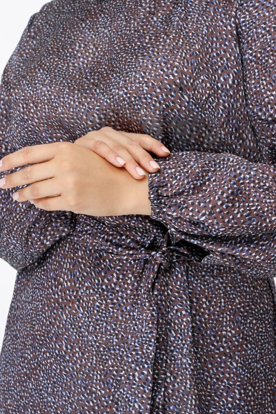 Праздничное атласное платье с воланом и поясом La rouge 5399 камешки-набивной - фото 5