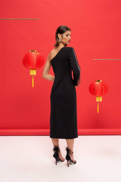 Платье из трикотажа с асимметричной горловиной и рукавом VIZANTI 9388 черный - фото 9