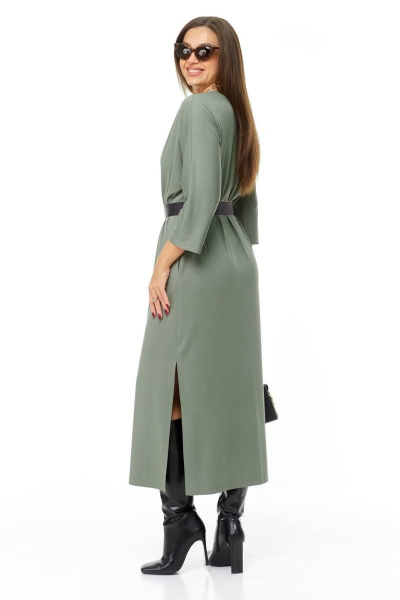 Элегантное трикотажное платье с воротником-шалькой и карманами Taita plus 2334 светлый_хаки - фото 8