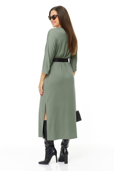 Элегантное трикотажное платье с воротником-шалькой и карманами Taita plus 2334 светлый_хаки - фото 7