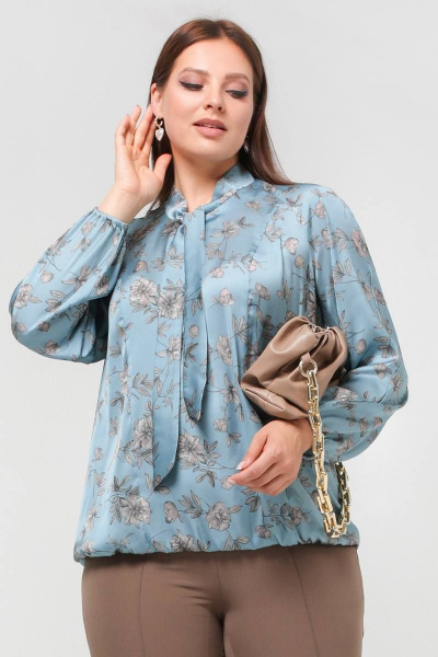 Нарядная блуза с воротником-галстук и рельефами для летних дней La rouge 62515 бирюза-(цветы) - фото 1