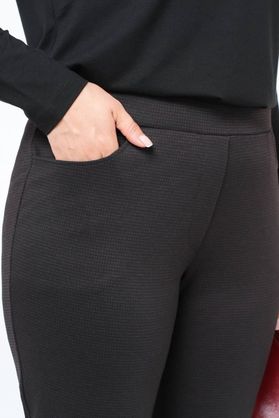 Женские классические брюки зауженные из плотного трикотажа La rouge 8048 бордо-(клетка) - фото 4