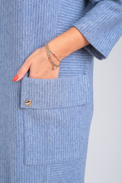 Платье свободного силуэта с накладными карманами из трикотажа TVIN 7769-1 деним - фото 7