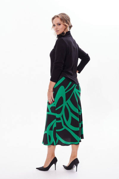 Тонкий трикотажный джемпер водолазка с молнией спинке Condra 16227 черный - фото 11