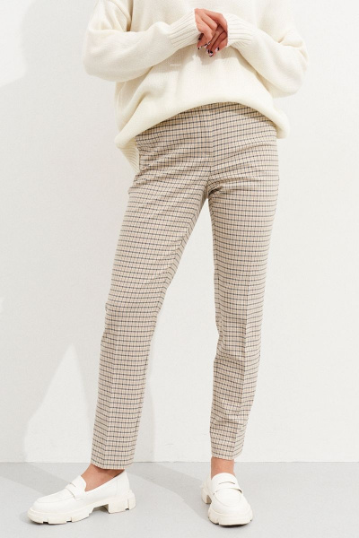 Бежевые зауженные брюки из текстиля с карманами Ketty К-06960 бежевый - фото 3