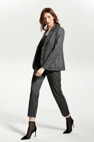 Пиджак женский из поливискозы с карманами и застежкой VIZANTI 5008 серая_полоска - фото 1