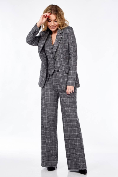 Демисезонный костюм из текстиля с жакетом, жилетом и палаццо Ольга Стиль Л-303 серый_клетка - фото 1
