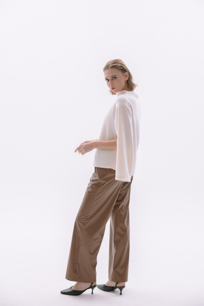 Креативные брюки из экокожи свободного кроя NikVa 420 рыжий - фото 2