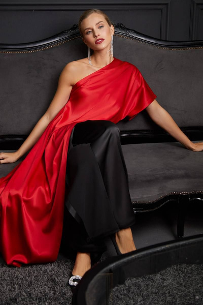 Атласная блуза и брюки с асимметричным вырезом и запахом Rivoli 2368.1+5192 алый /чёрный - фото 5