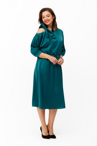 Круглогодичное платье с бретелью и бантами Andina city 8017 изумруд - фото 3