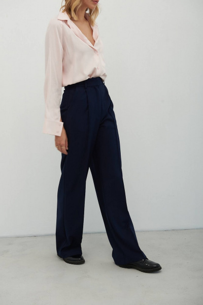 Брюки палаццо синего цвета из костюмной ткани Azet 2142 темно-синий - фото 2