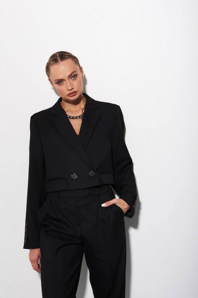 Деловой укороченный жакет с дефисом плечей и двубортной застежкой Azet 2301 черный - фото 2