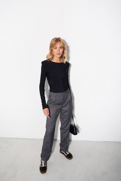 Брюки зауженные из деловой костюмной поливискозы Azet 2401 графит - фото 2