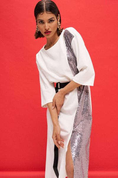 Трикотажное платье А-образного силуэта с пайетками VIZANTI 9363 белый - фото 5