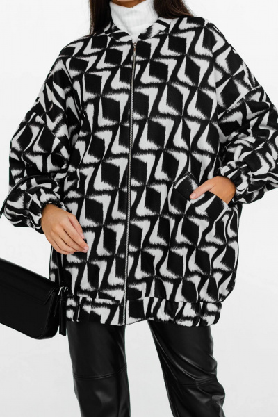 Демисезонный городской бомбер с пятнами и прорезными карманами Ivera 3043 черный, молочный - фото 6