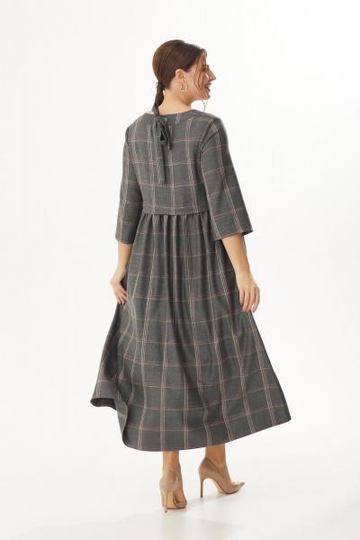 Длинное платье из мягкого трикотажа с зажимами и карманами Michel chic 2132/1 серый - фото 6