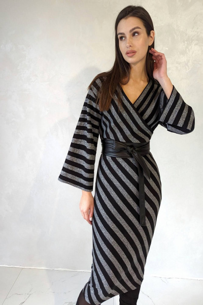 Стильное платье с расклешенными рукавами и запахом Patriciа 01-5400 черный,серый - фото 2