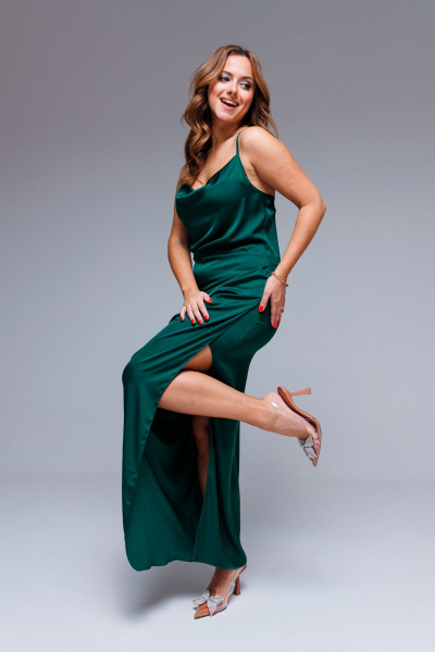 Макси платье-комбинация из атласа для особых случаев AURA otd 3232 изумруд - фото 8