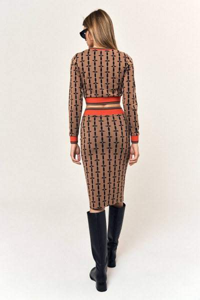 Комплект из трикотажа: приталенный джемпер и юбка с довязом по краям LeNata 21225 коричневый-в-рисунок - фото 6