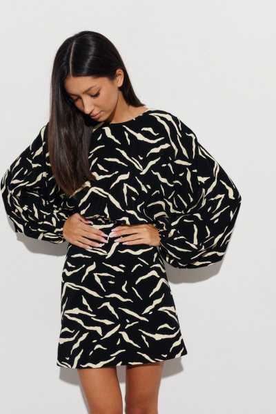 Демисезонное платье с контрастным принтом и рукавом-футболкой ANNETE A3430 - фото 2