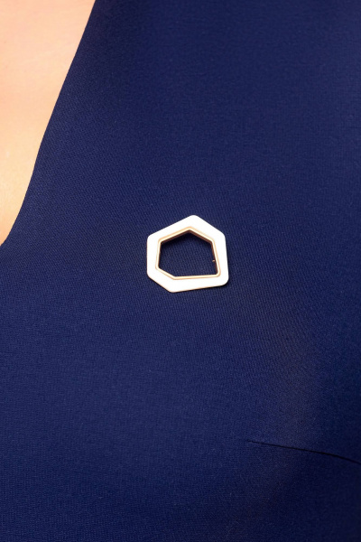 Платье из трикотажа с гусиным принтом и V-образным вырезом Swallow 699.1 королеский_синий/гусиная_лапка - фото 13