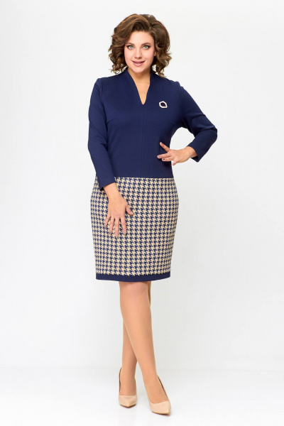 Платье из трикотажа с гусиным принтом и V-образным вырезом Swallow 699.1 королеский_синий/гусиная_лапка - фото 5